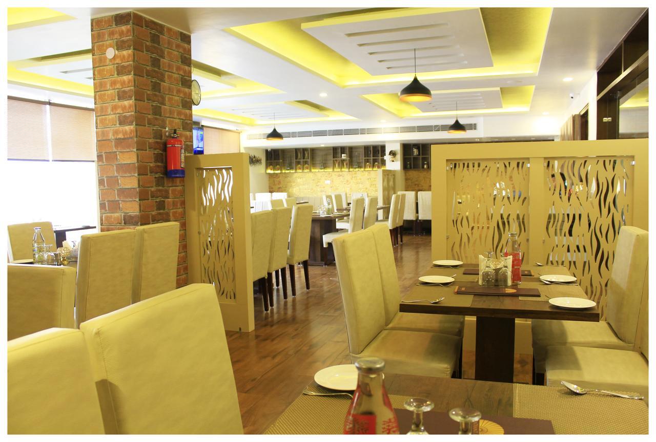 Hotel Radiant Inn Roorkee Bagian luar foto